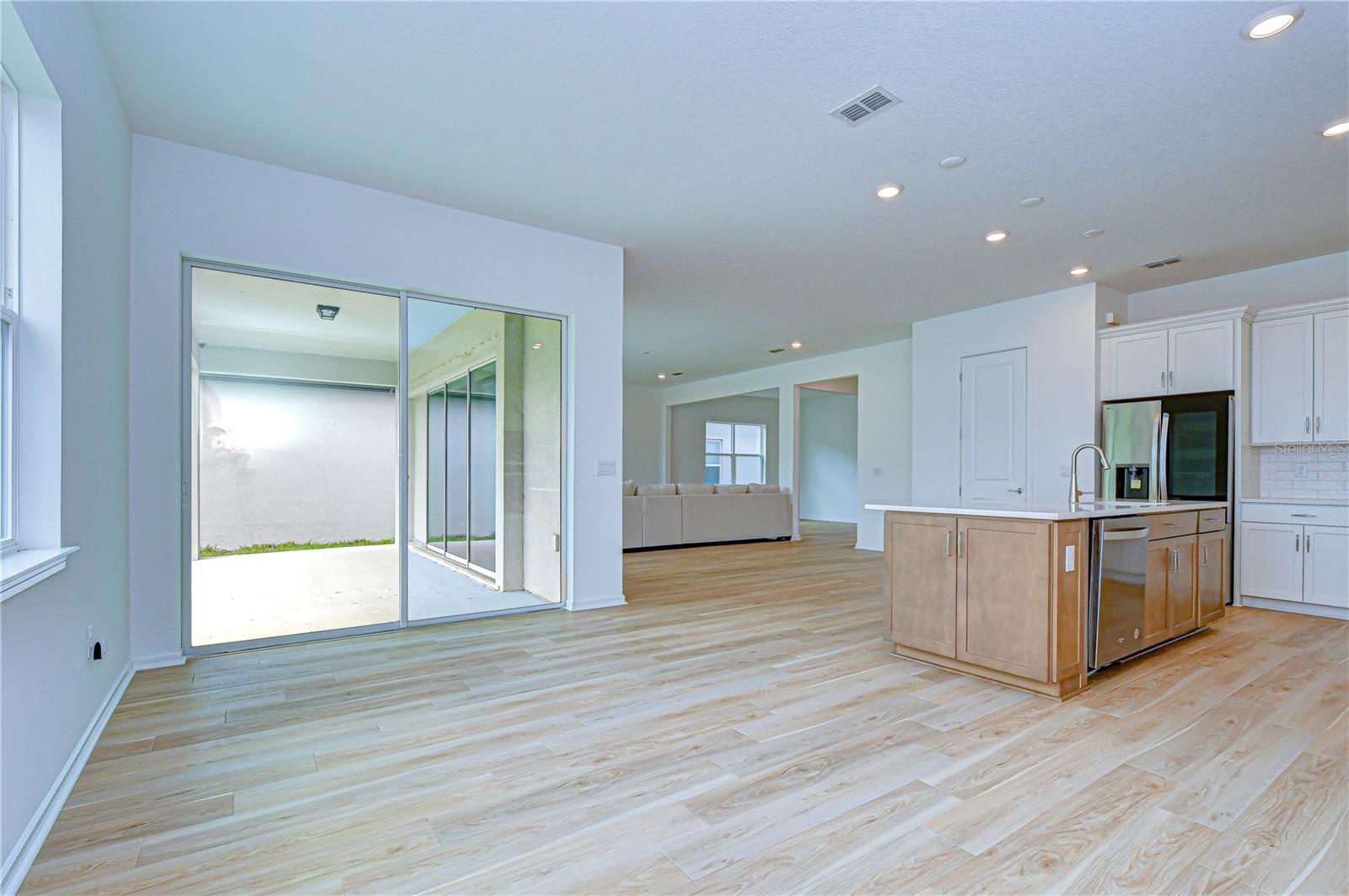 Open flow into main living area and Lanai