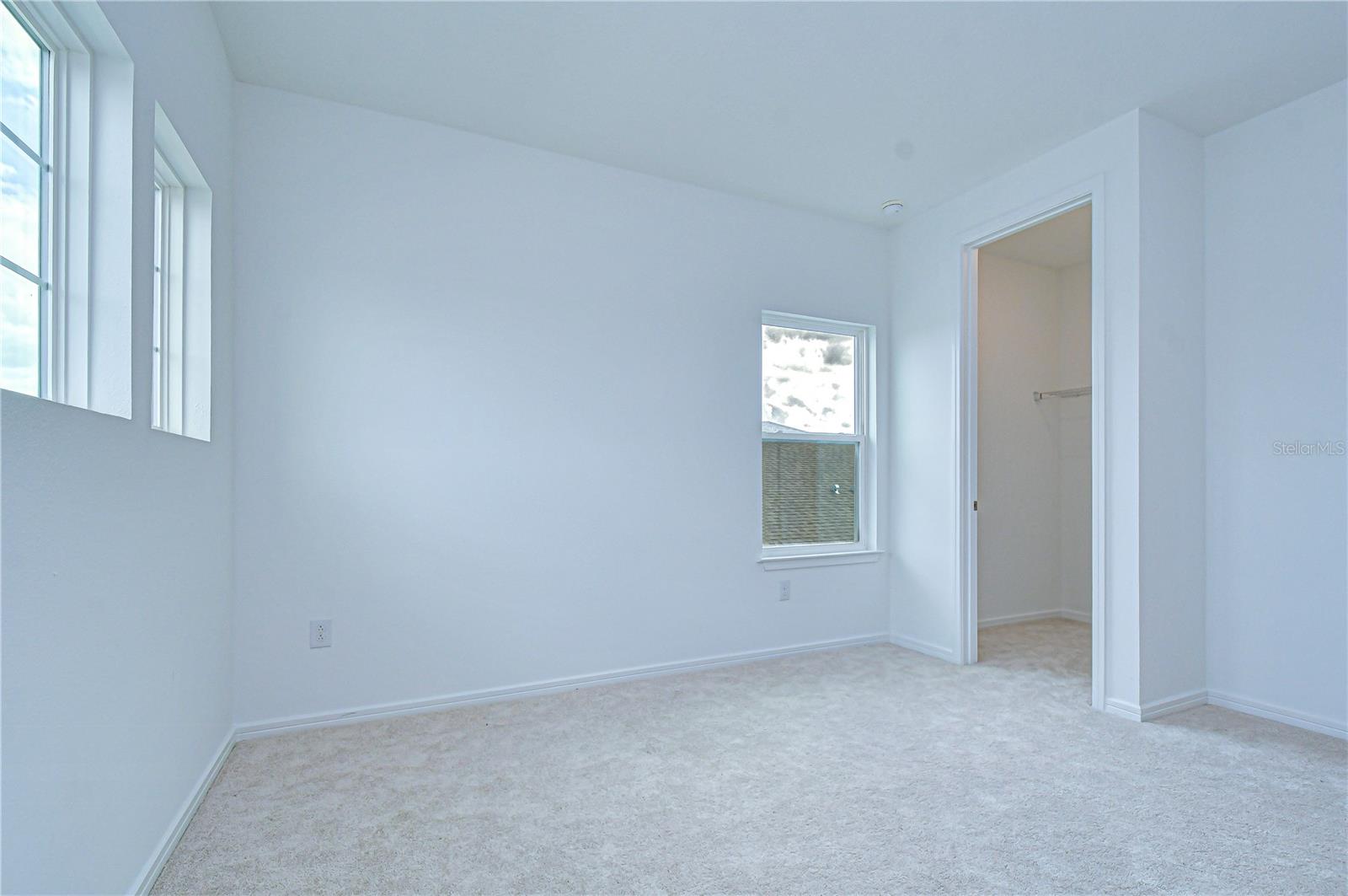 Well-sized rooms with walk-in closets