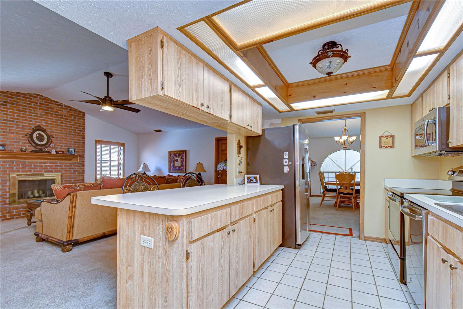 Ideal for casual dining and entertaining