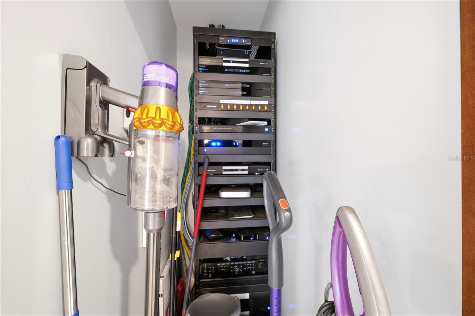 ELAN system included