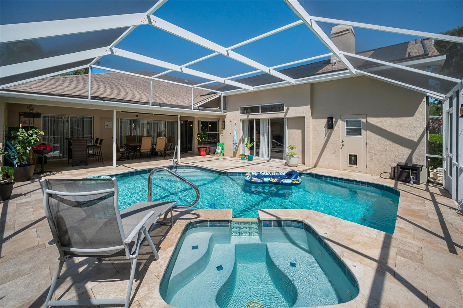 Sparkling Spill Over Spa