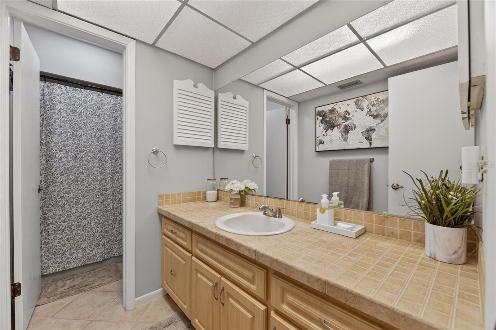 2nd Bathroom