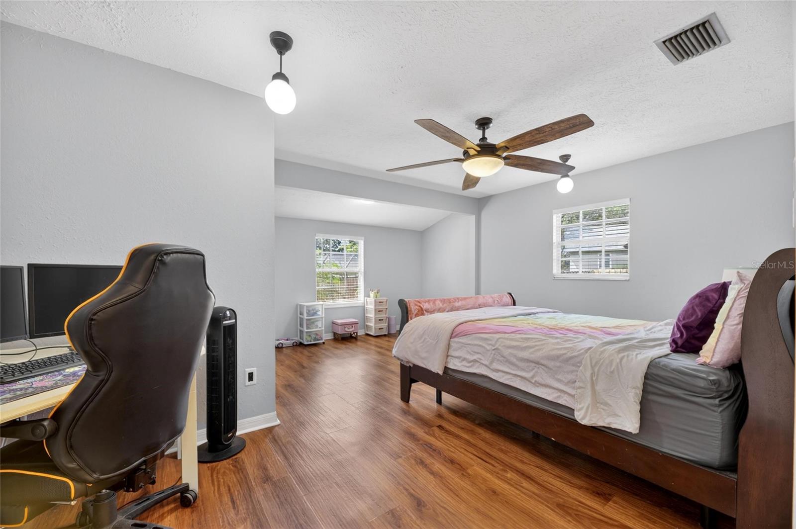 Extra large 3rd Bedroom