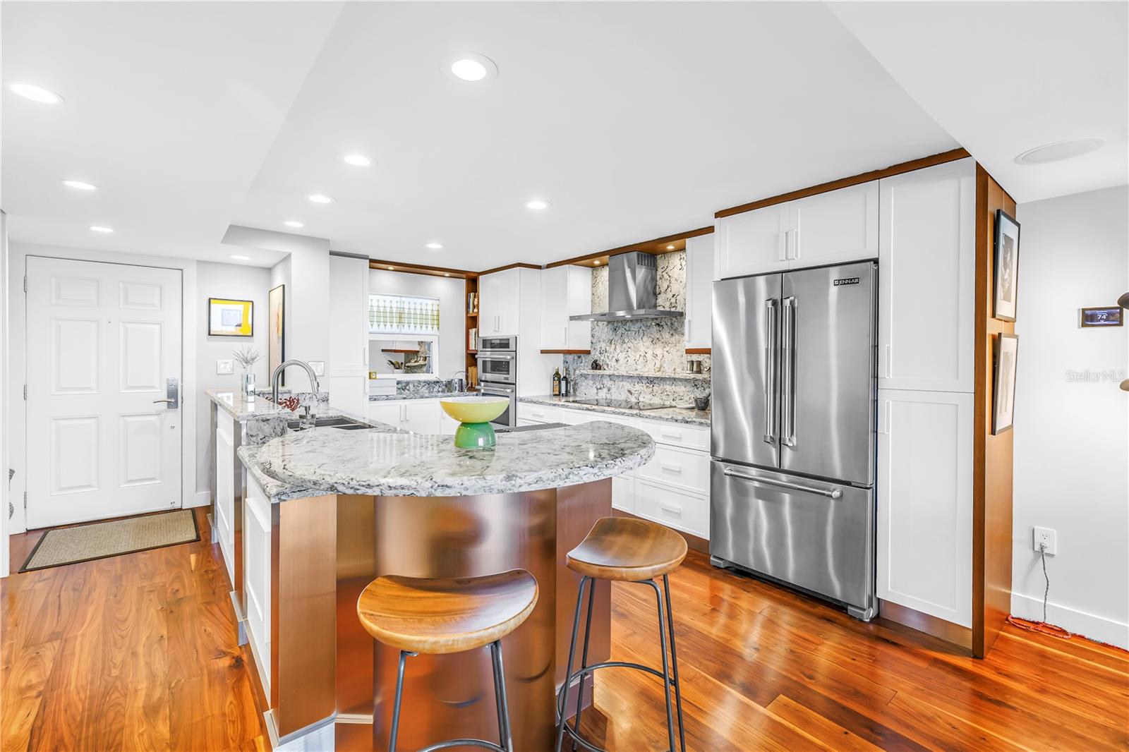 Kitchen with hightop breakfast bar