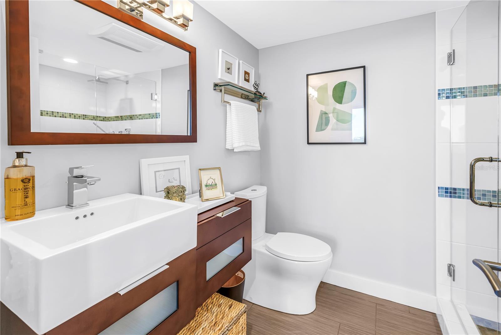 2nd bath with shower and single sink