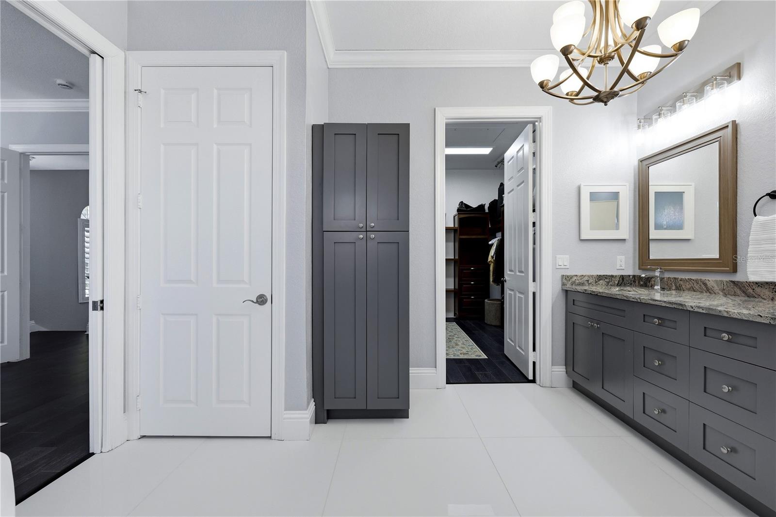 Primary Suite Spa-like Bathroom Retreat