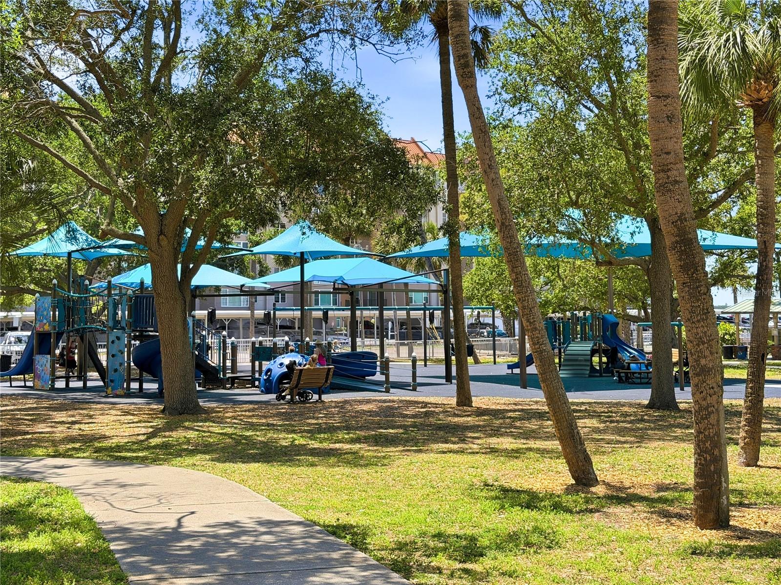 Close to Downtown Dunedin and numerous parks. Nearly across the street from Weaver Park.