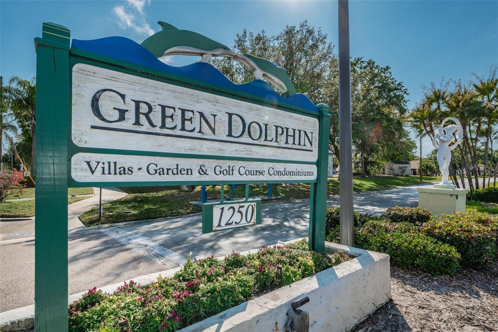 Green Dolphin Entry