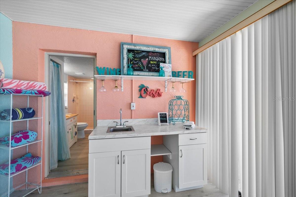 Wet Bar Florida Room