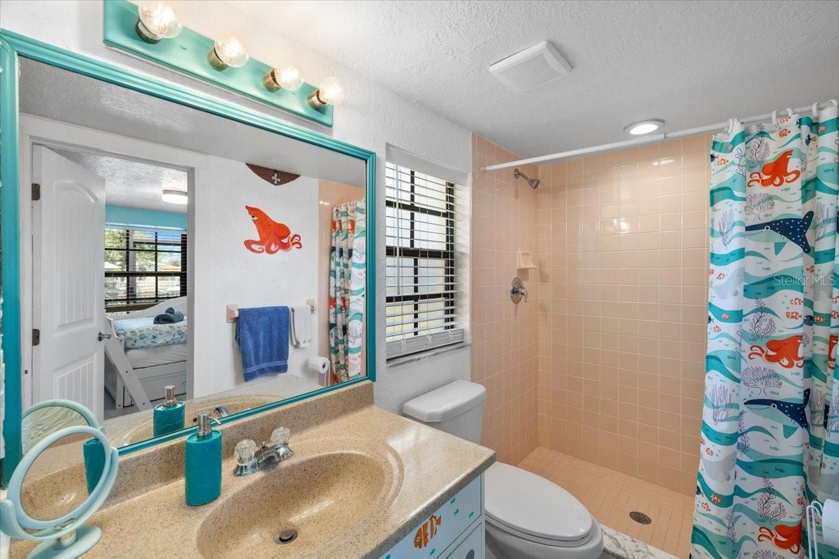 Guest Suite Bathroom