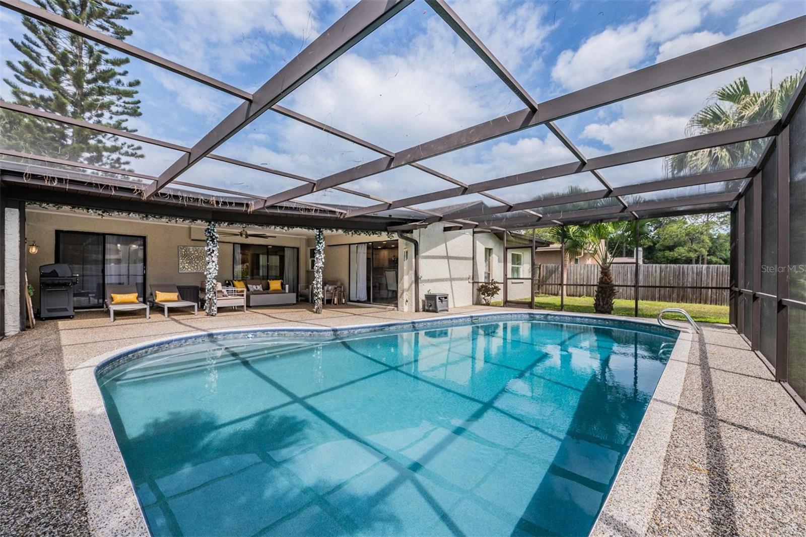 Beautiful Backyard with pool