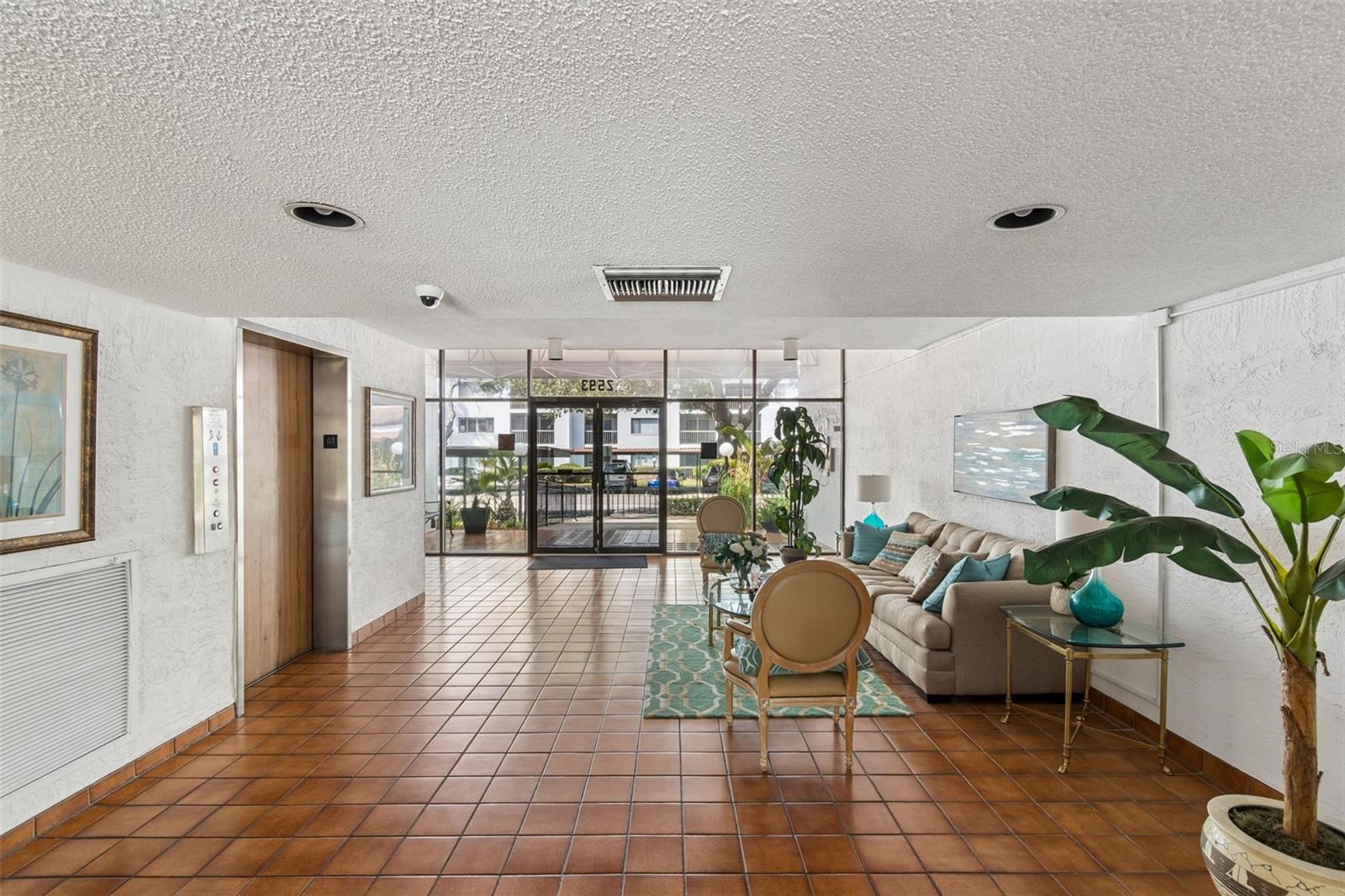 Elevator & Main Lobby