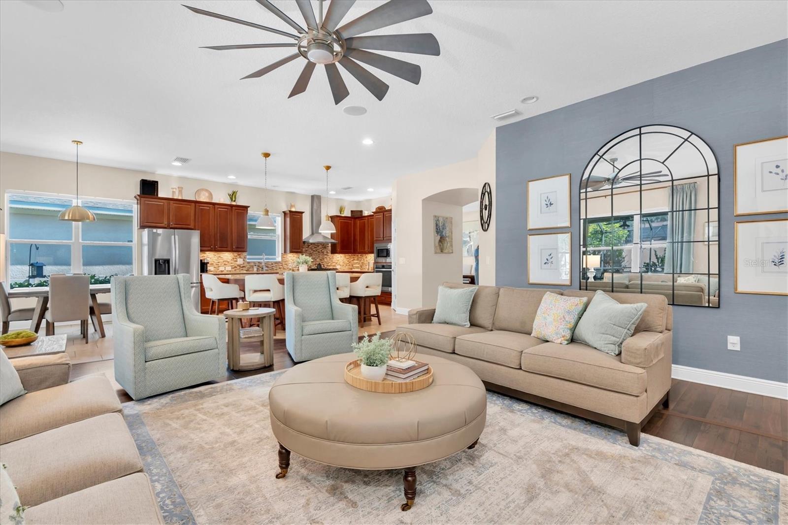 PROFESSIONALLY DESIGNED GREAT ROOM