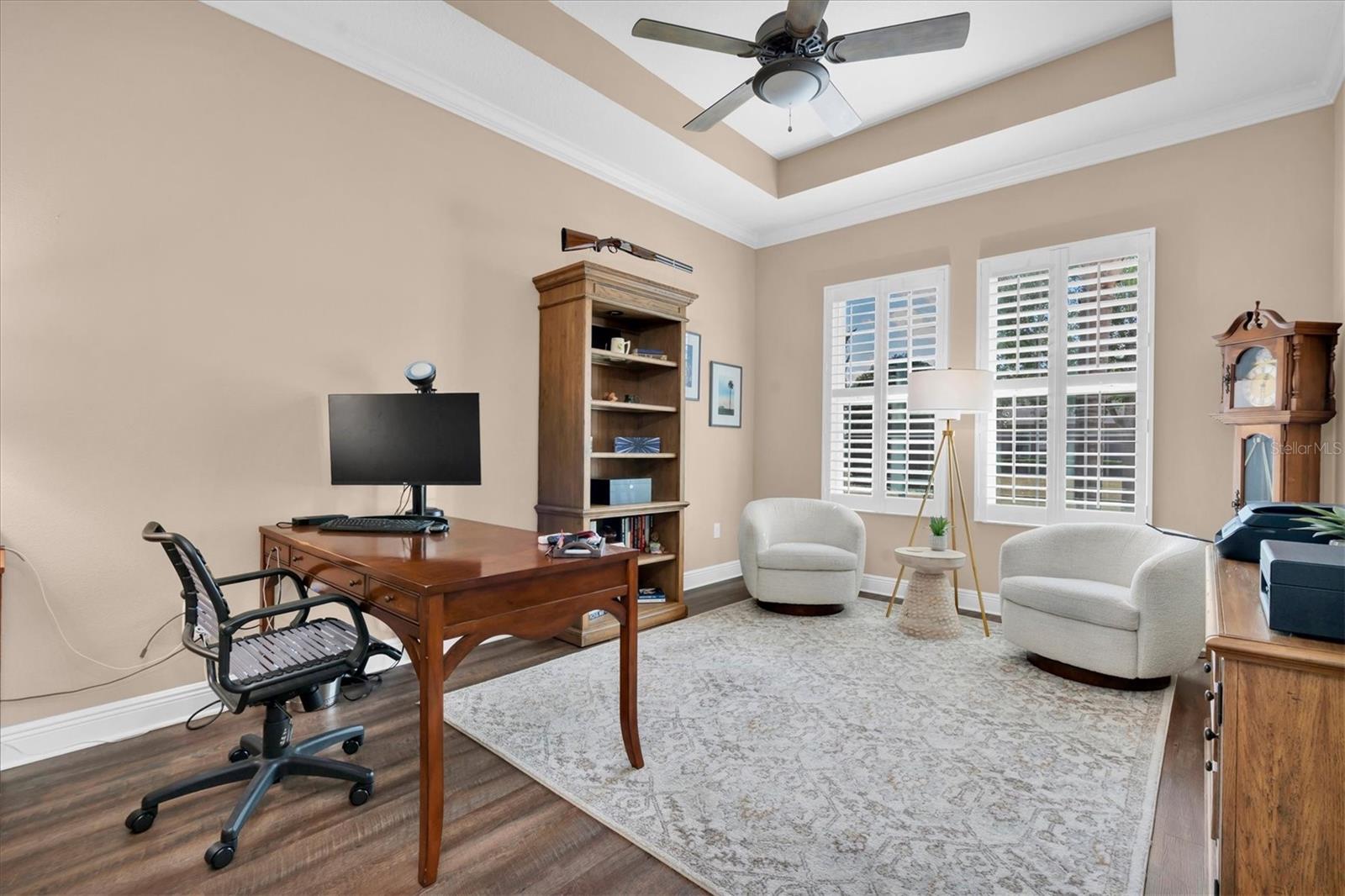 OFFICE / STUDY / DEN