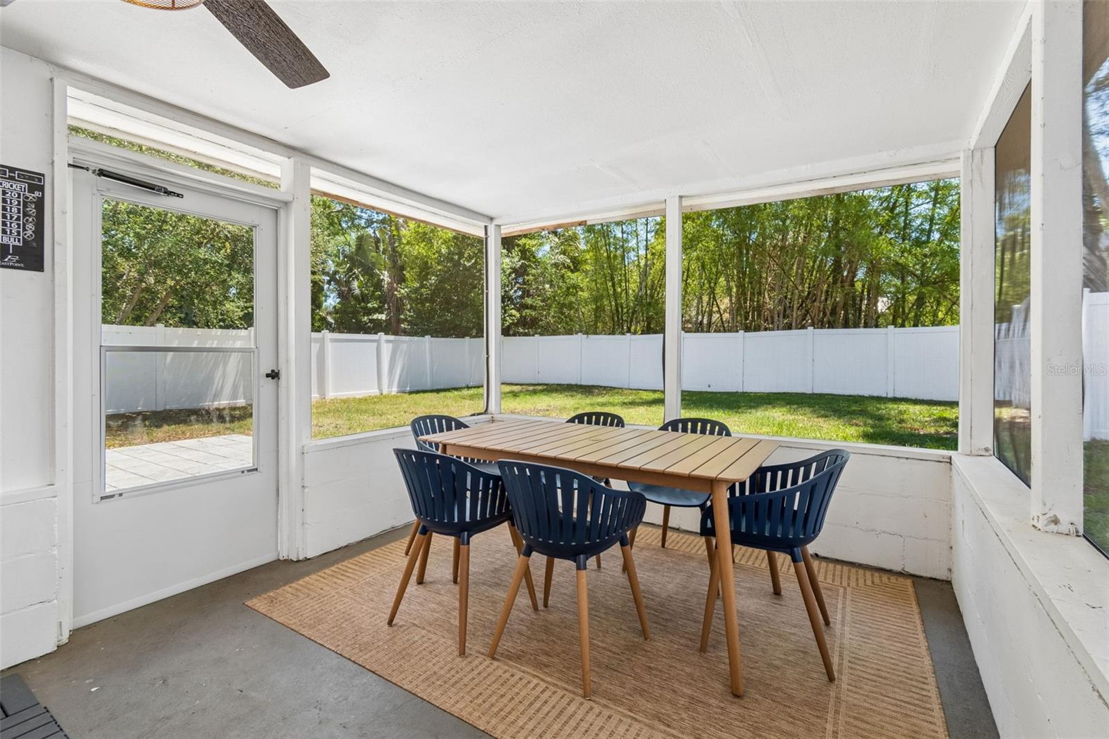 Eating Area on Lanai