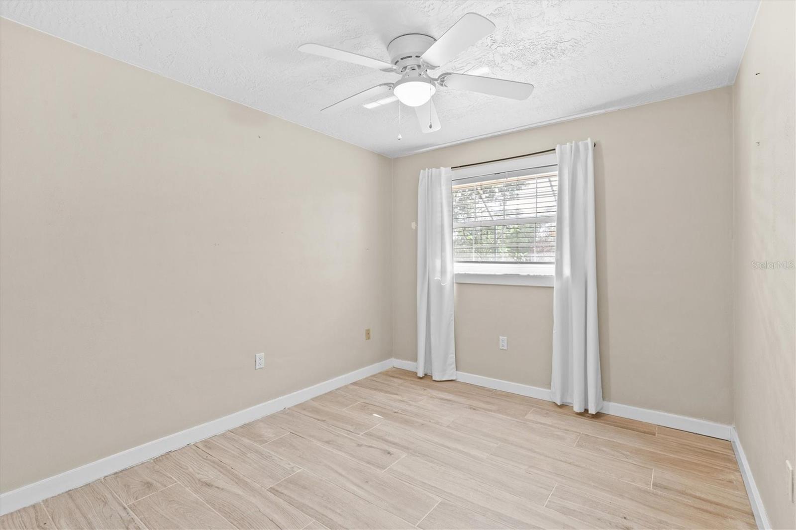 2nd bedroom area