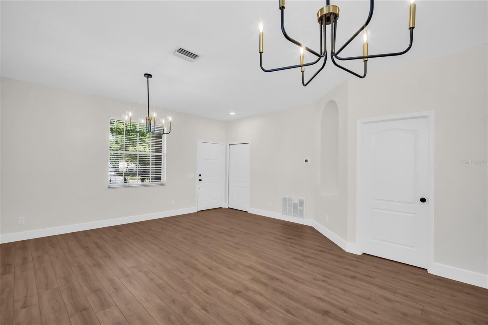 Dining Room / Living Room