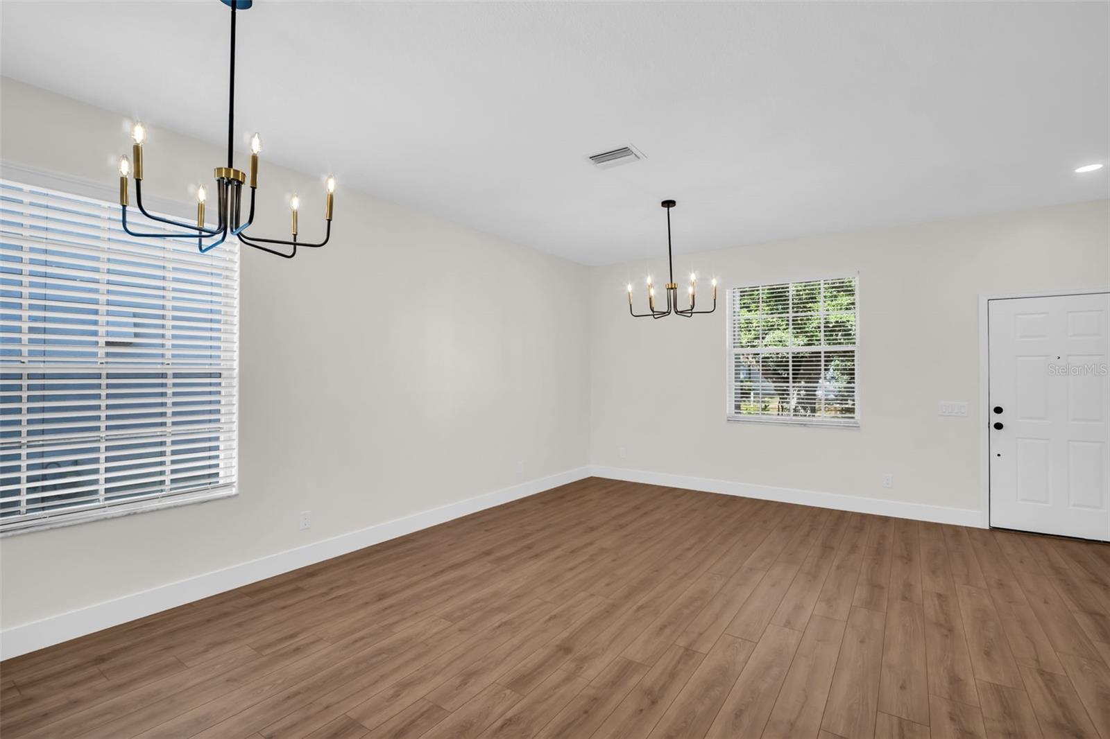 Living Room / Dining Room