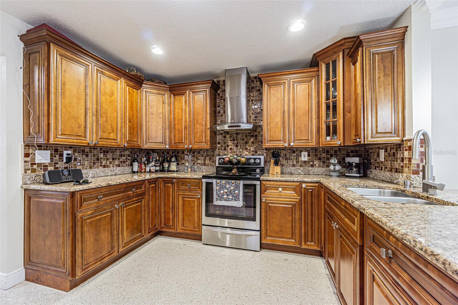 TB8500209