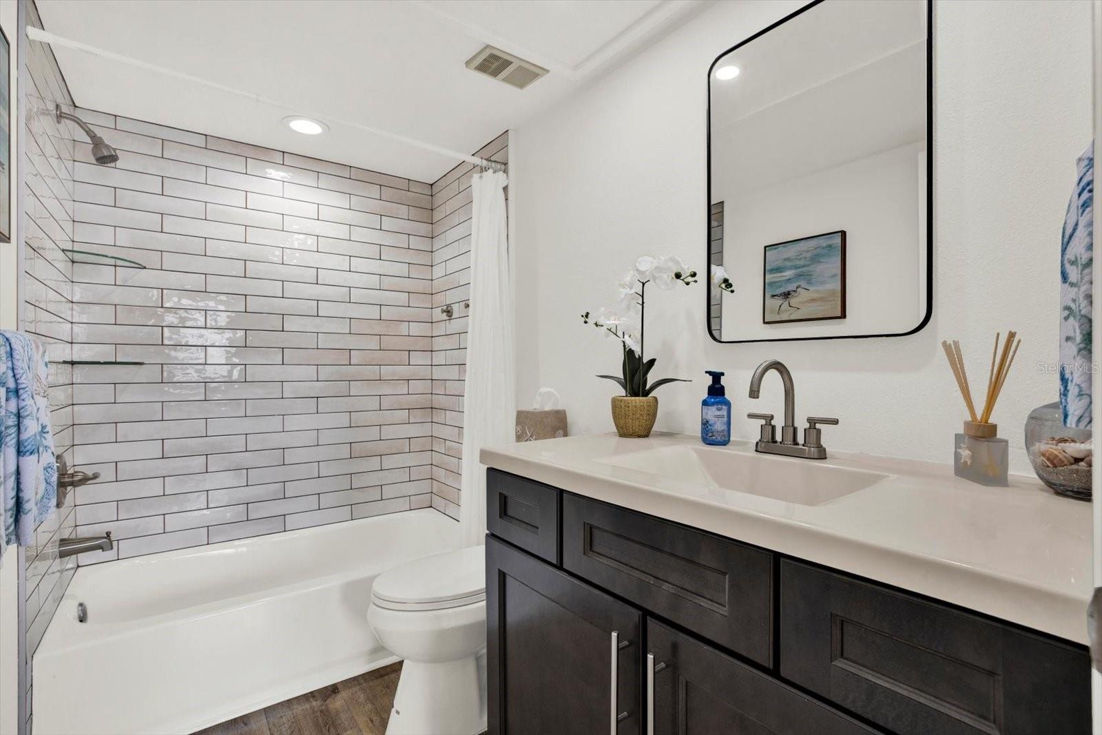 2nd Bathroom