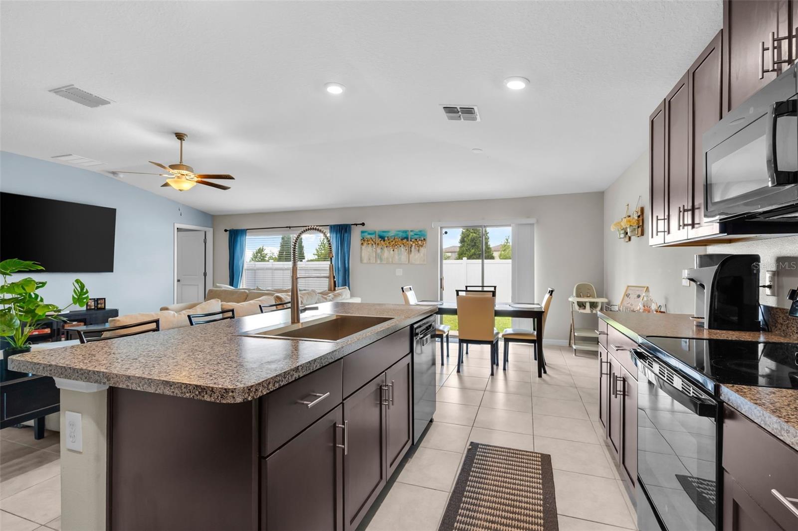 kitchen / dining