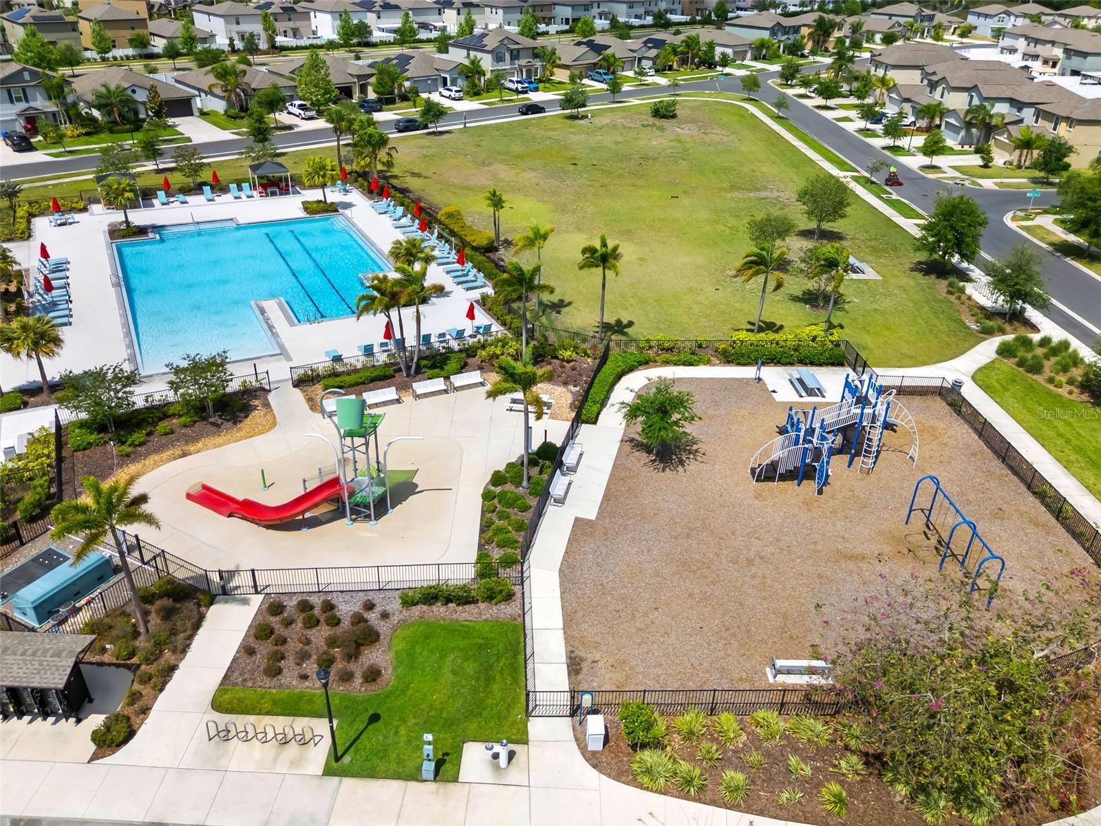 pool / splash pad / playground