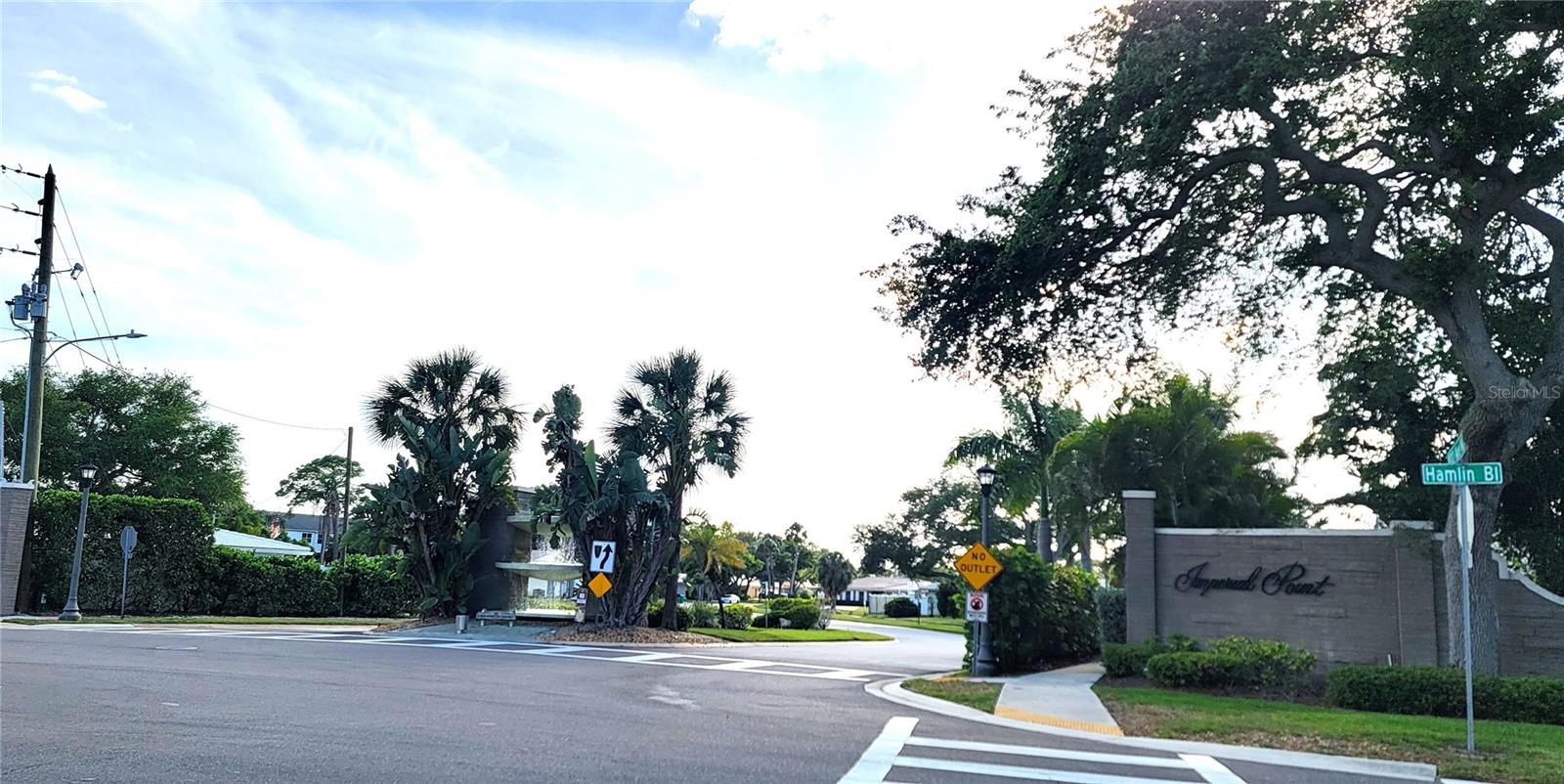 Imperial Point Community Entrance