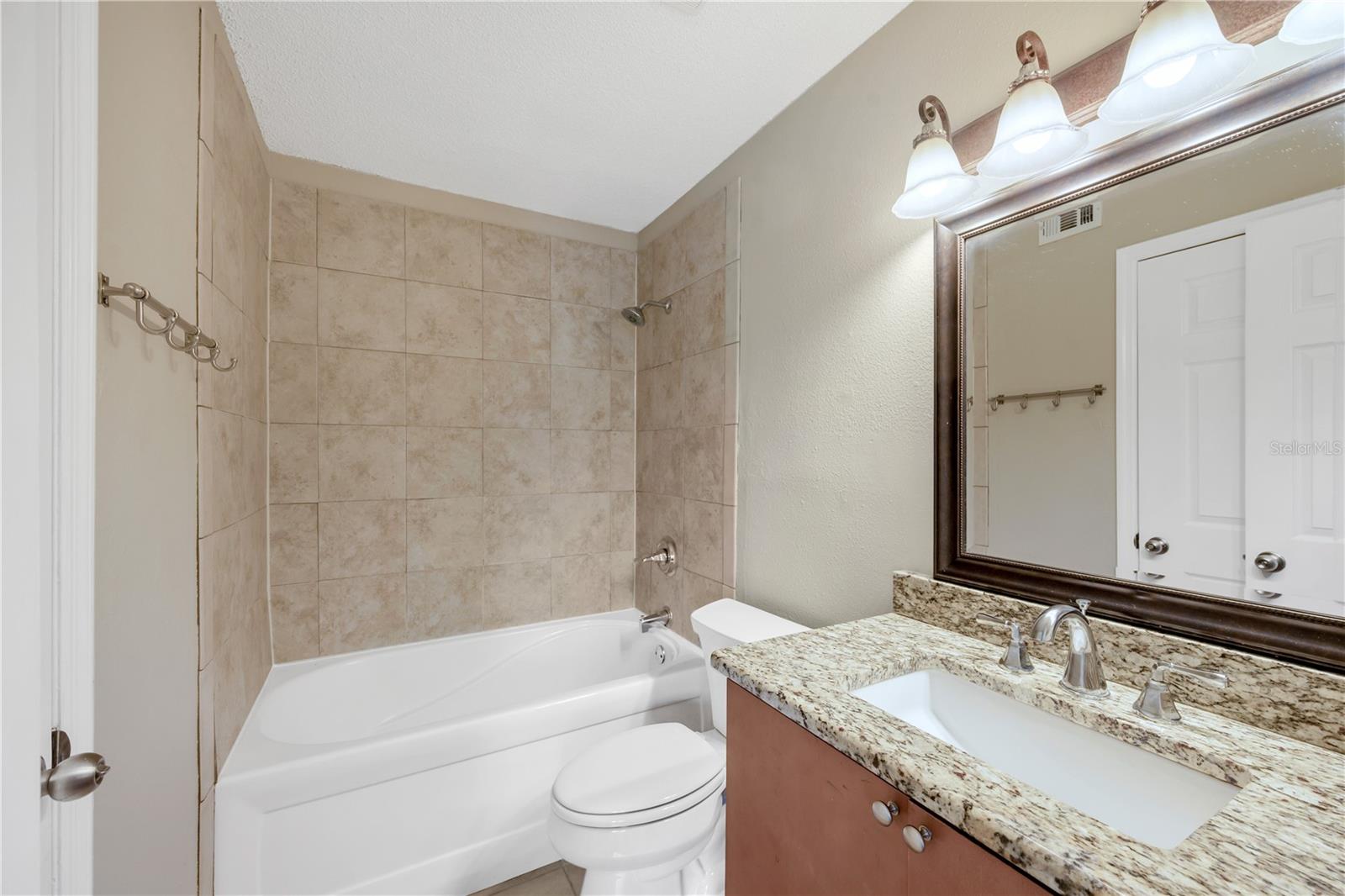 ensuite bath for BR 1 & 2