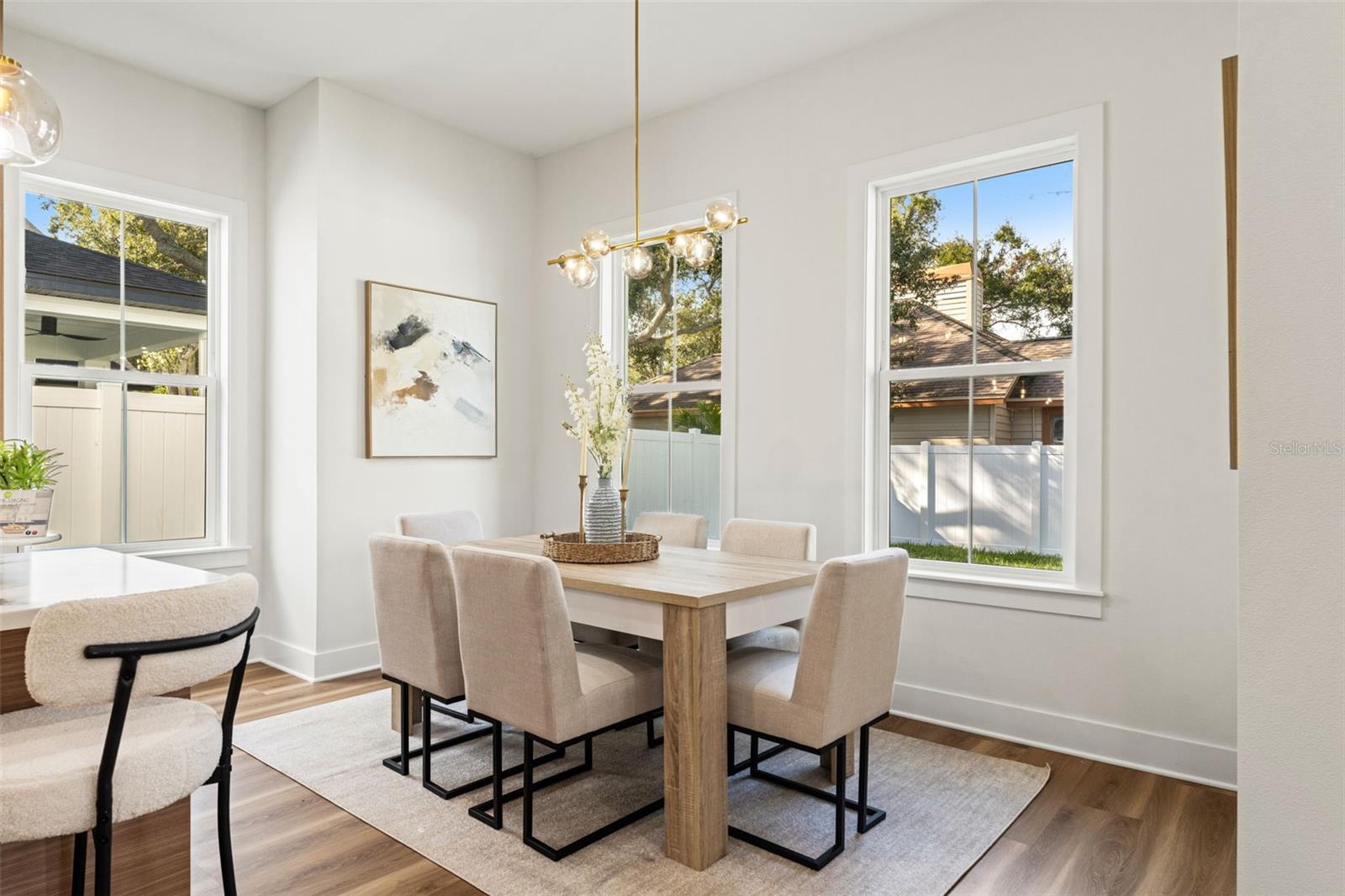 dining space off kitchen