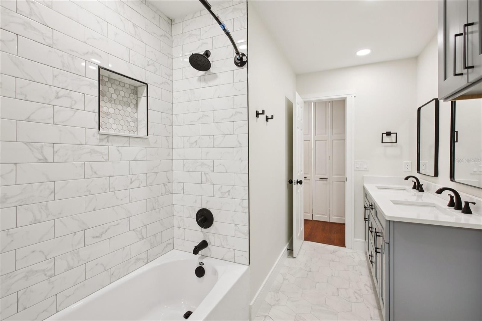 upstairs hall bathroom