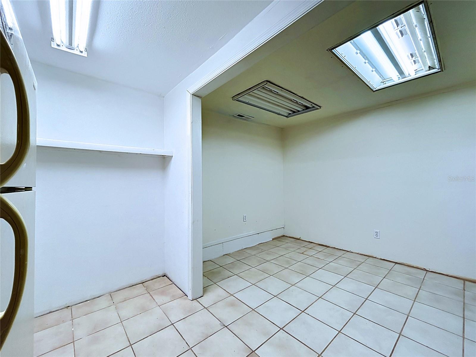 Air Conditioned Office attached to Garage/Shop