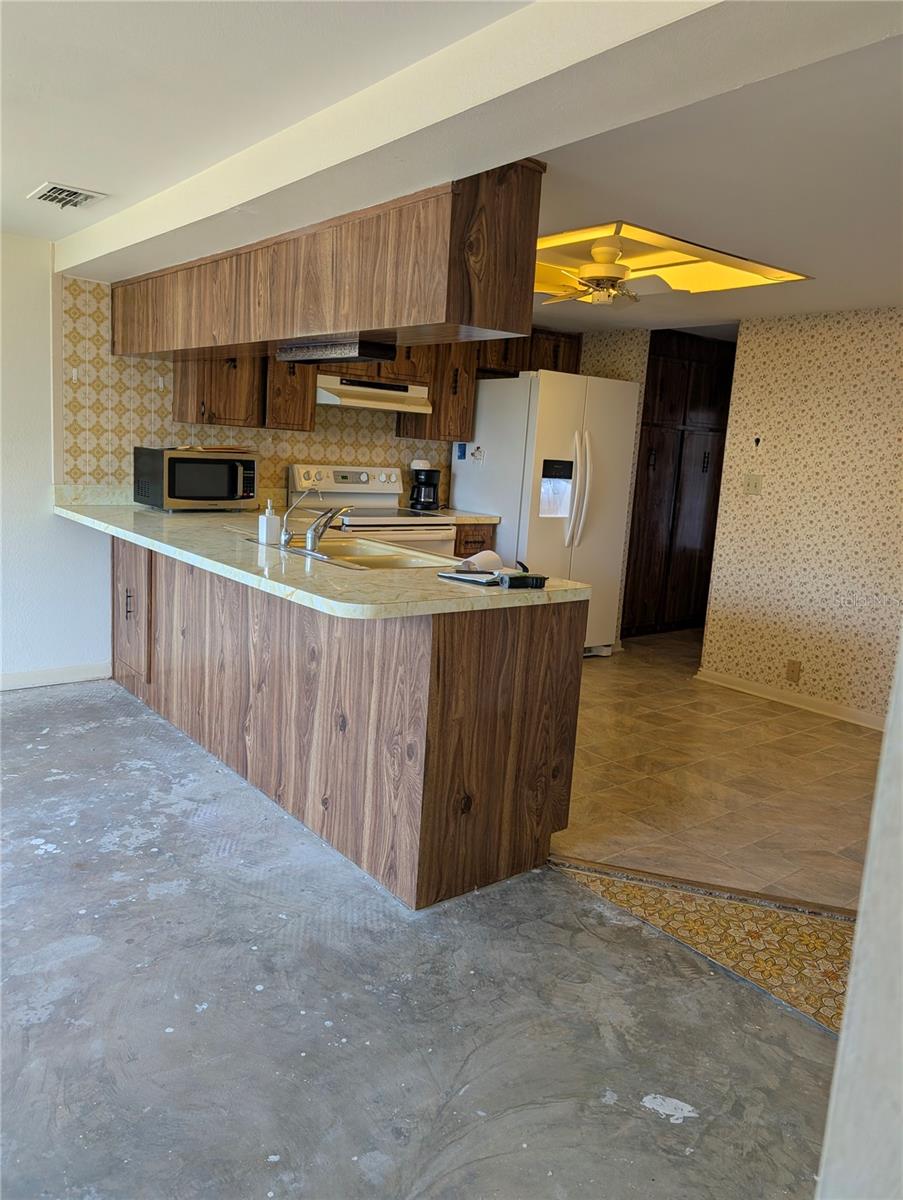 Kitchen Bar7.10X12.02