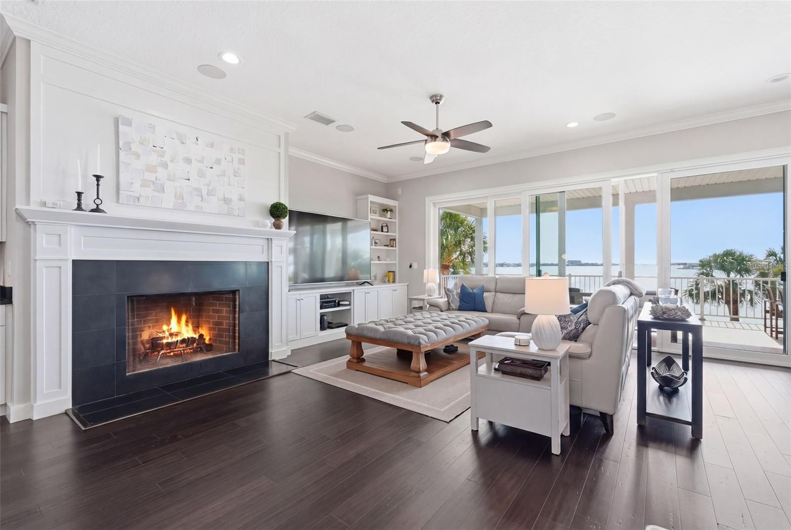 The panoramic water views steal the show pretty much every day, but every now and again you can make a stare-worthy fire (or substitute some candles.)