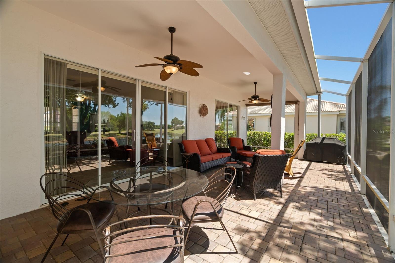 Oversized Lanai