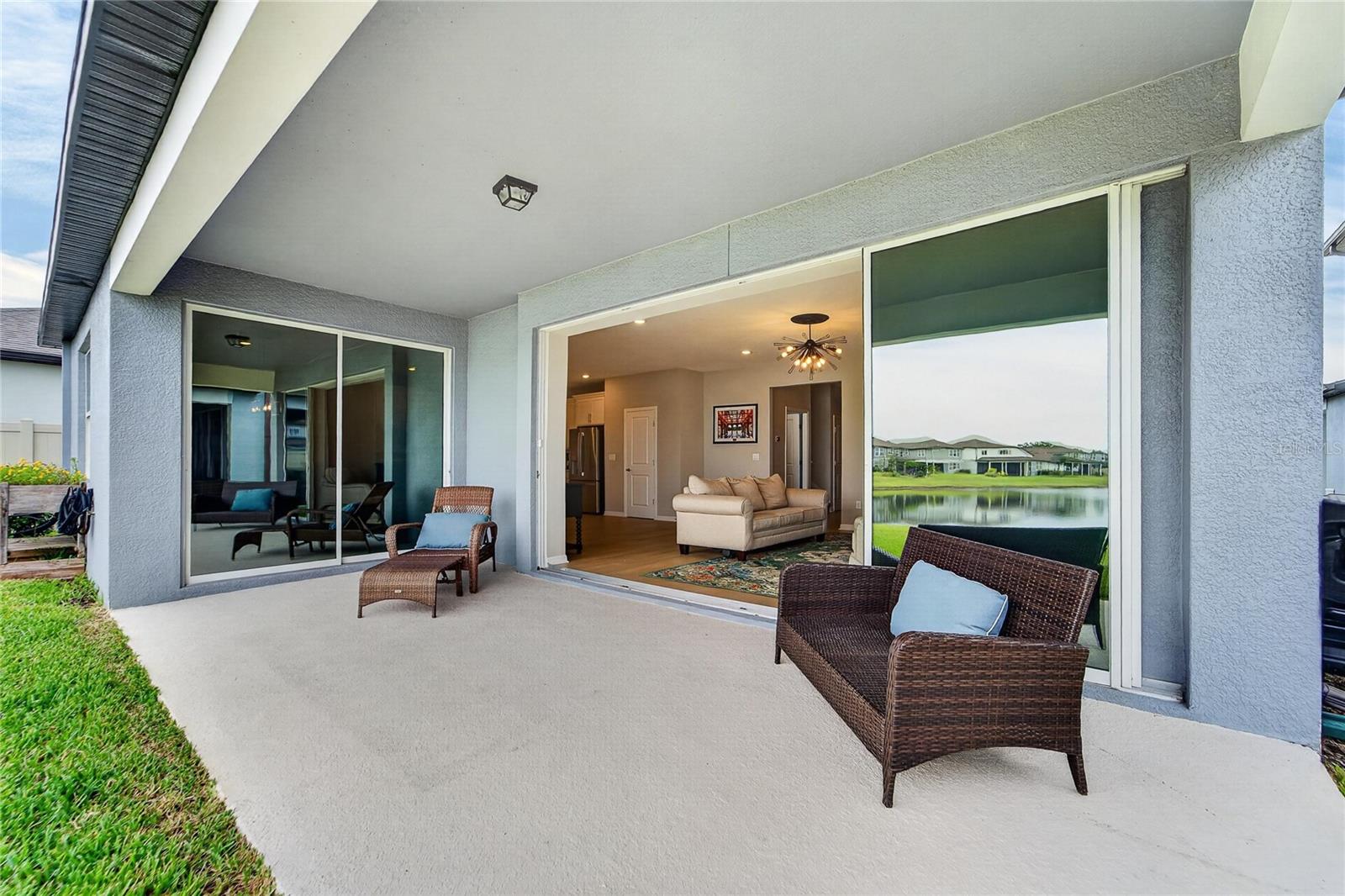 Large lanai