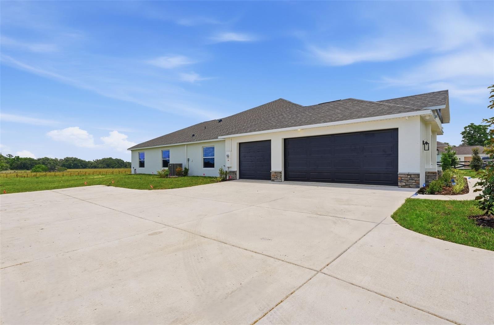 3 Car Garage