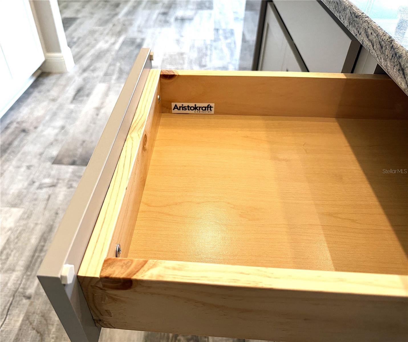 High Quality Solid wood Cabinets