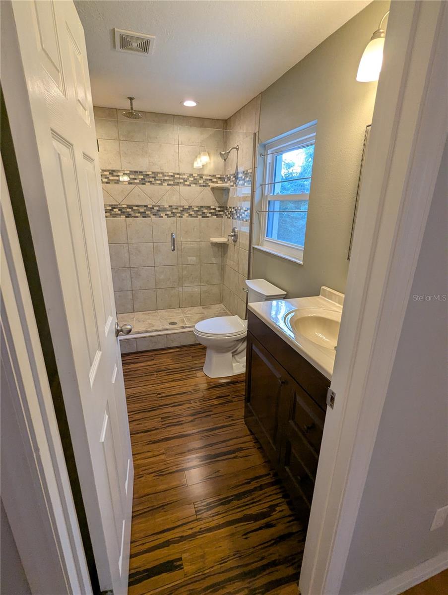 Check out the owner's bathroom!!