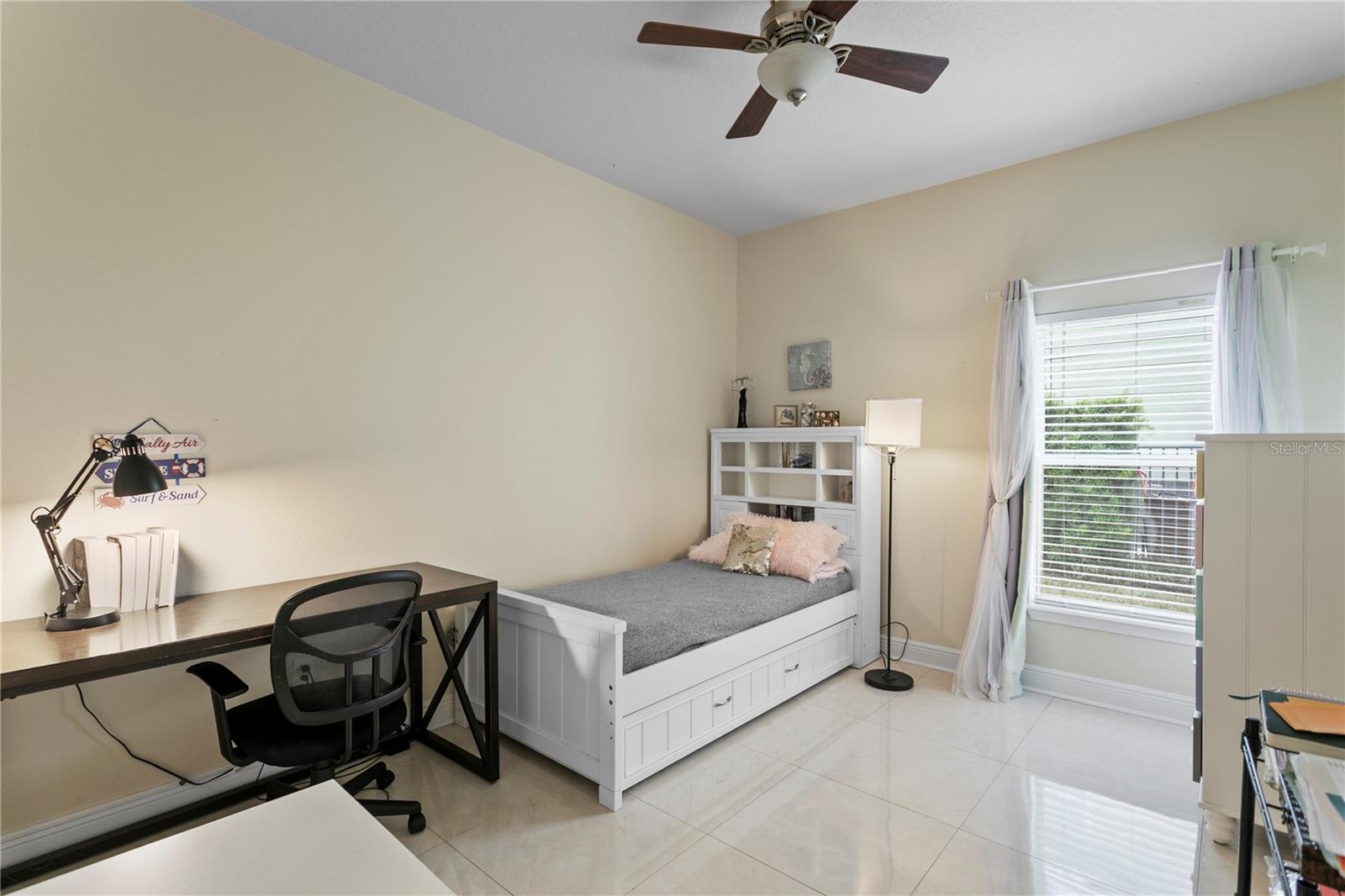 3rd bedroom with ceiling fan