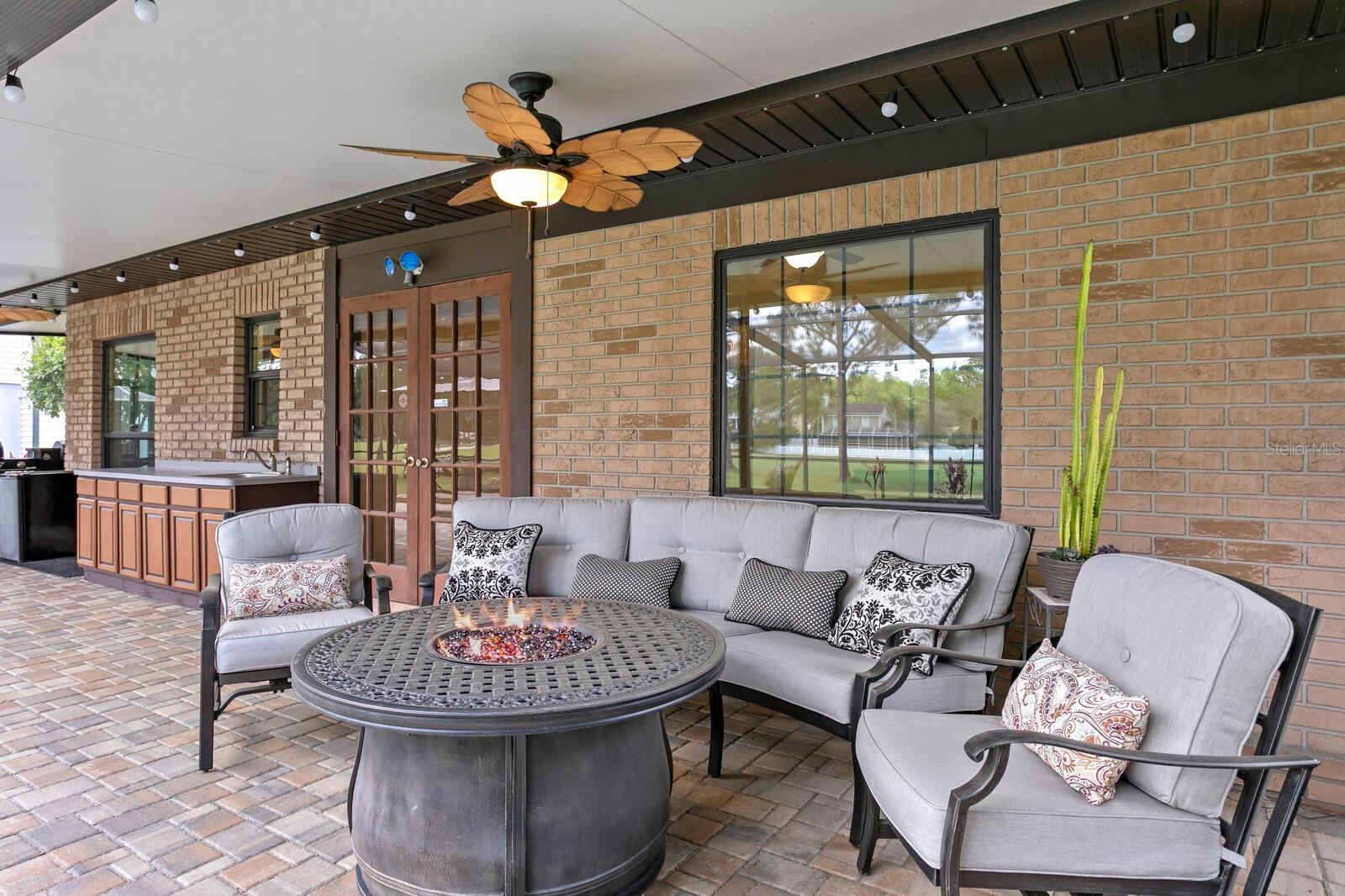 More covered seating on 1400+sqft lanai