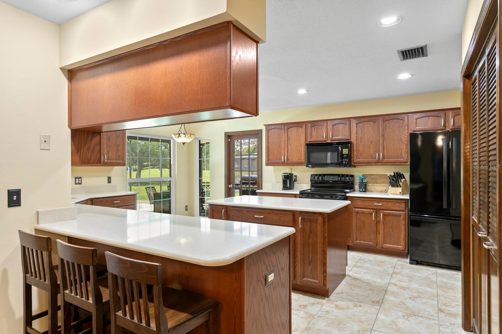 Breakfast bar