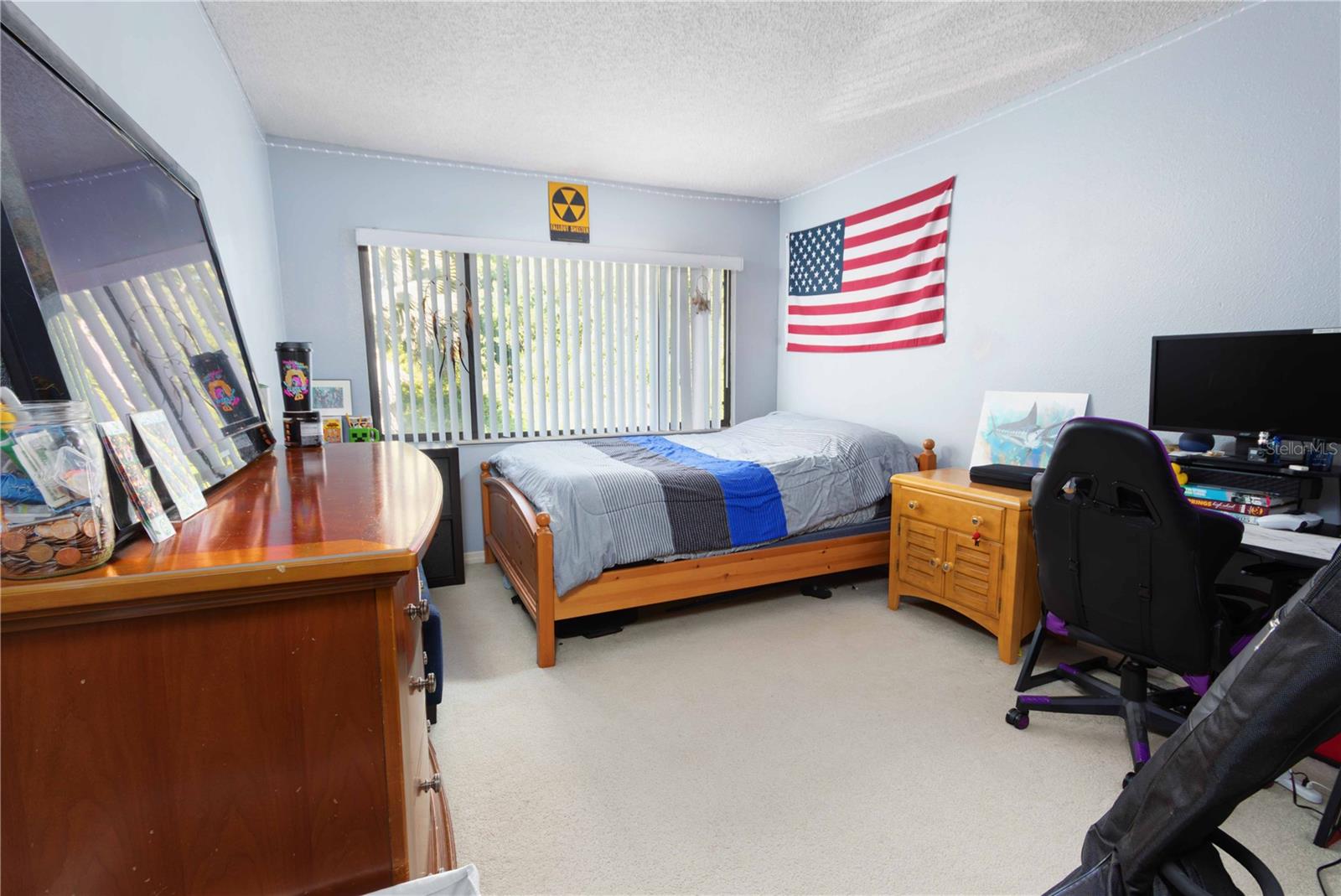 2nd bedroom