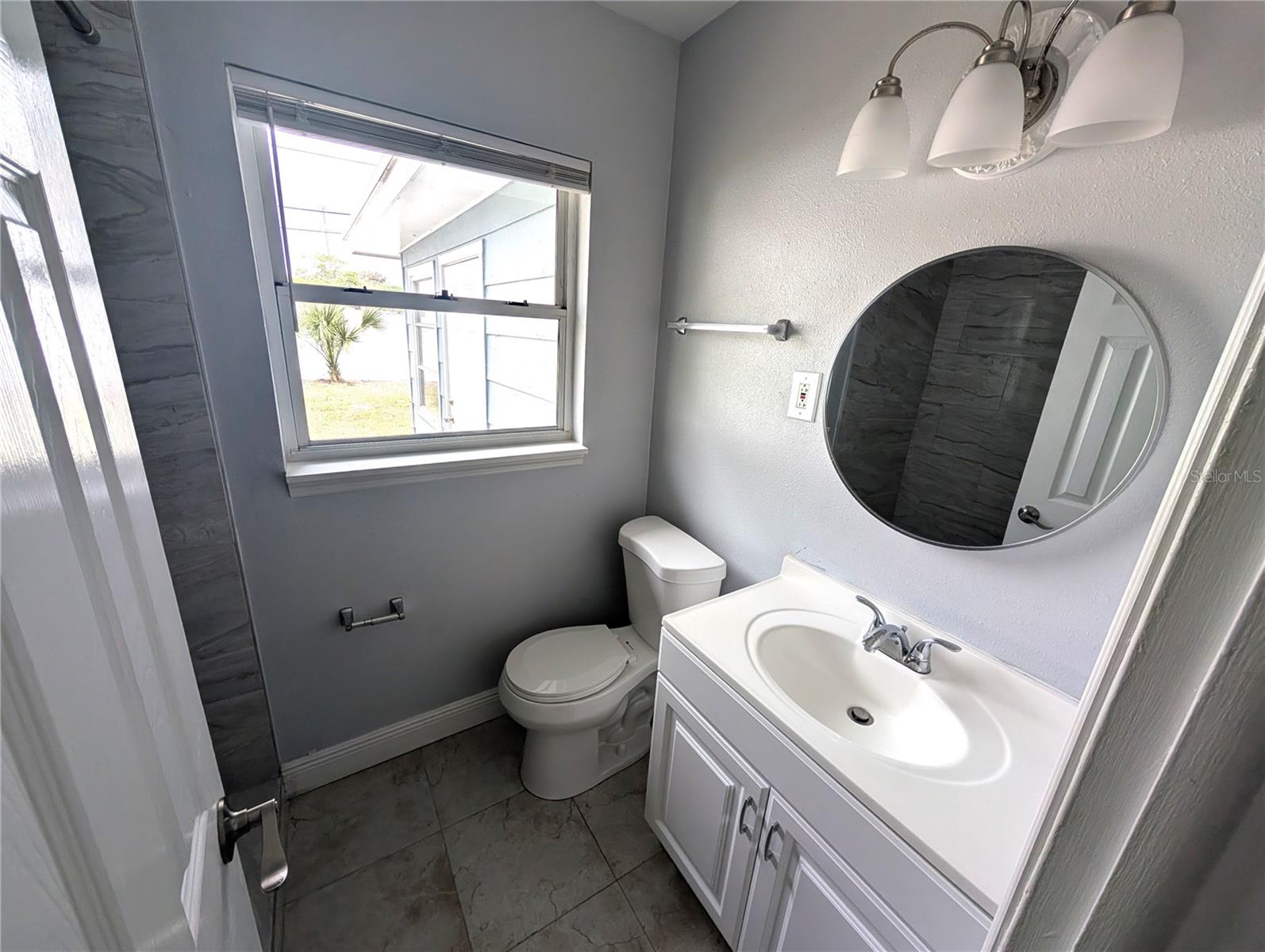 2nd Bathroom