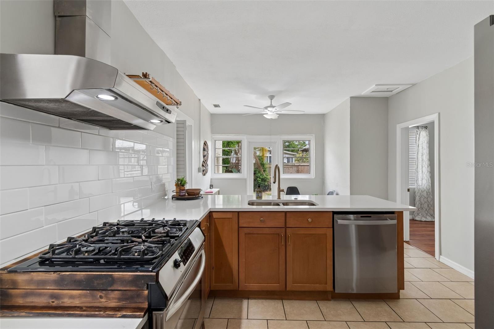 Spacious kitchen with breakfast bar