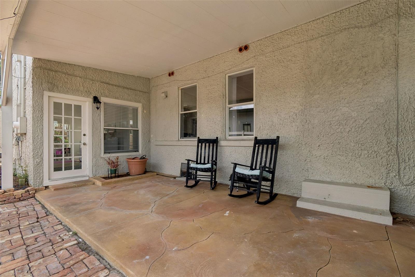 Side covered patio off bonus room