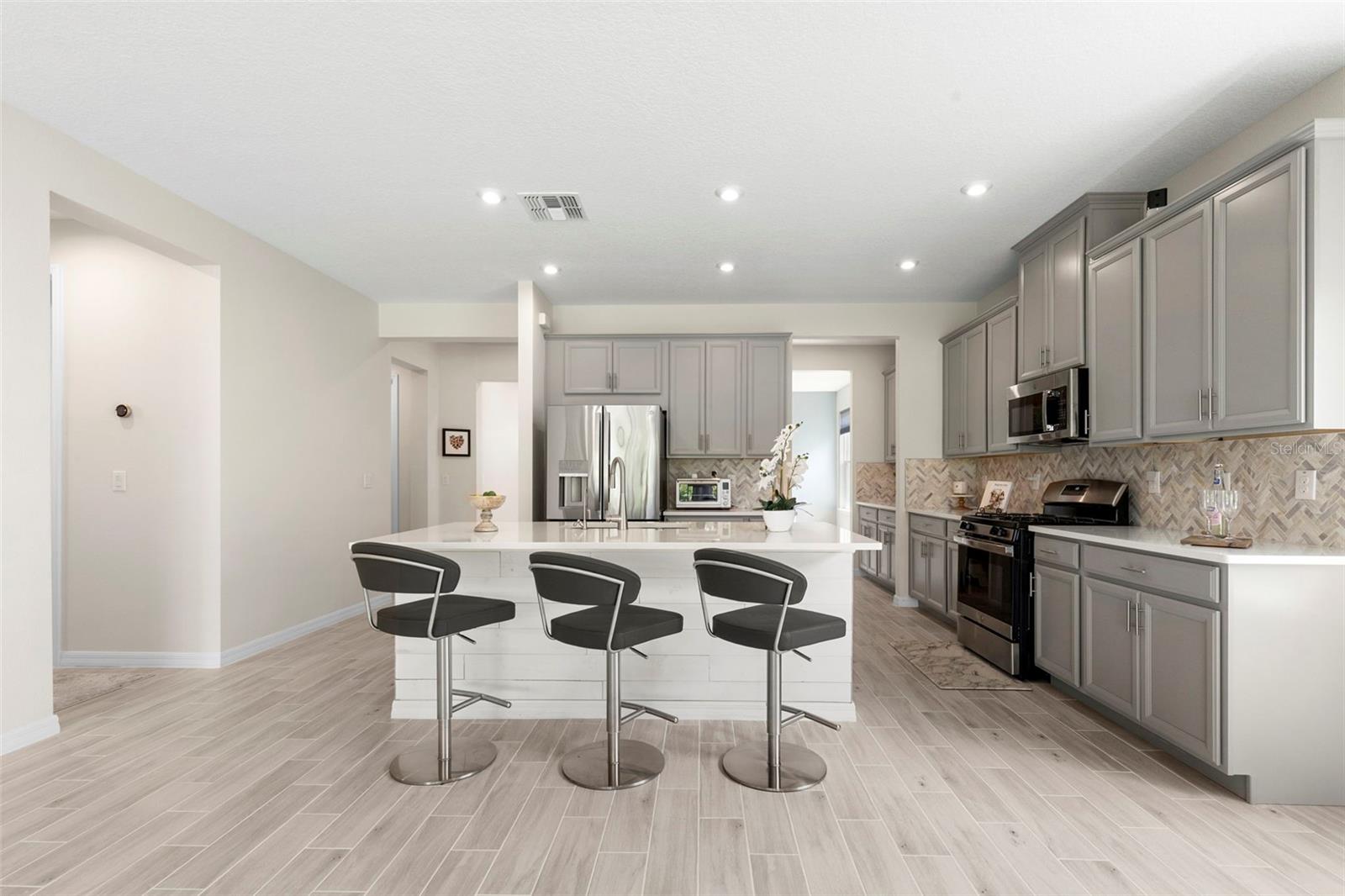 Kitchen-Island Seating