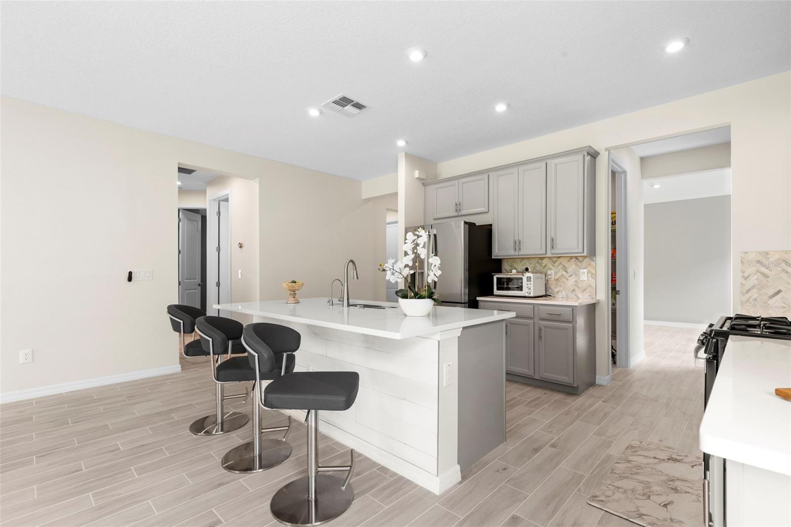 Kitchen-Tile Back Splash