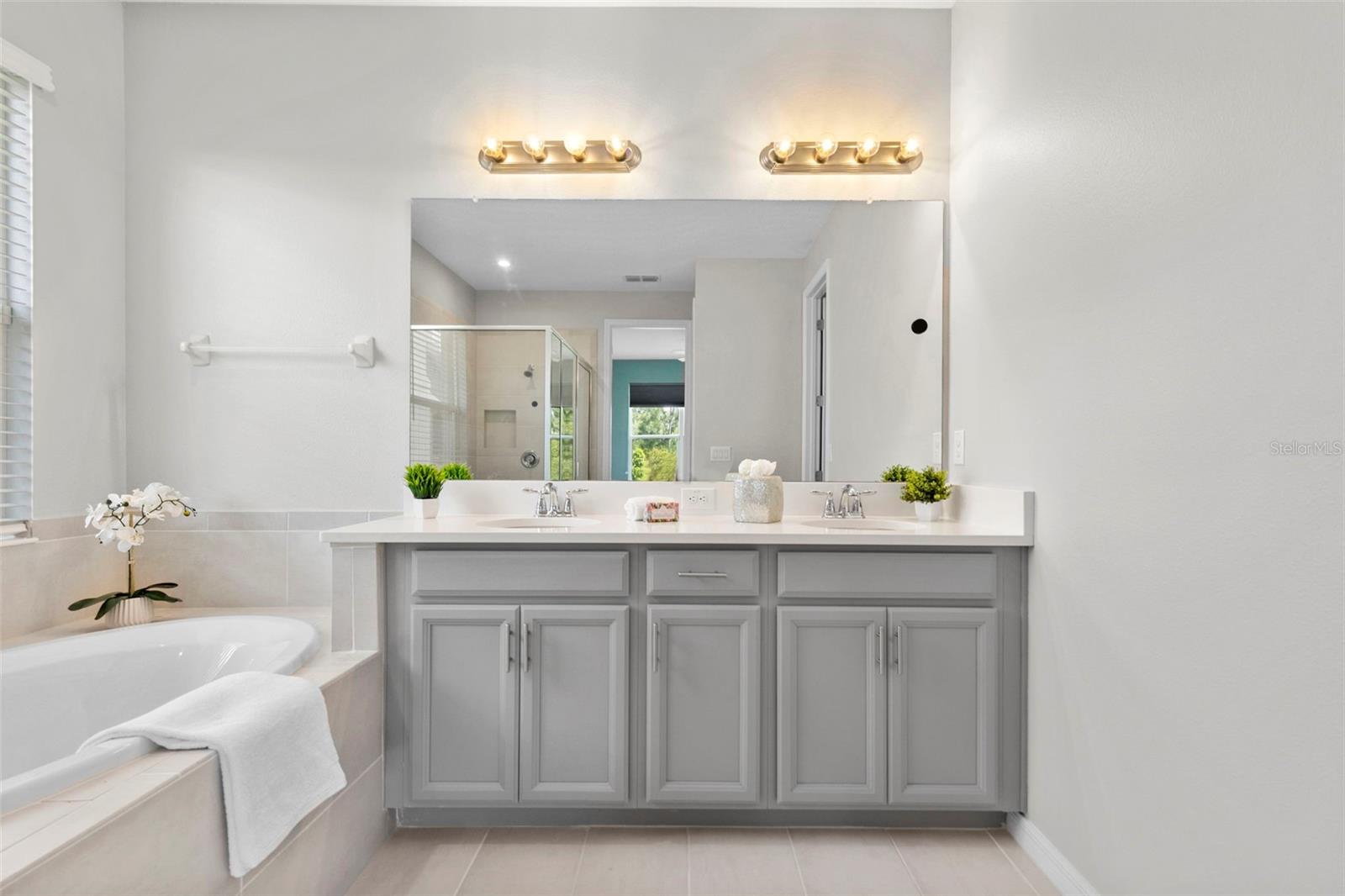 Primary En-Suite-Dual Vanity With Quartz Countertops