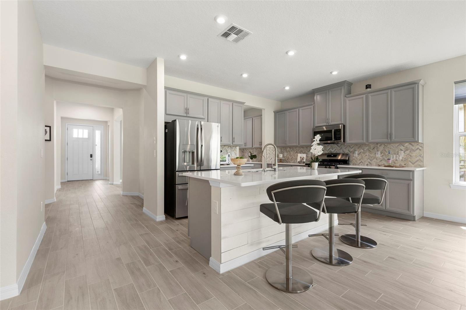 Kitchen-Quartz Countertops