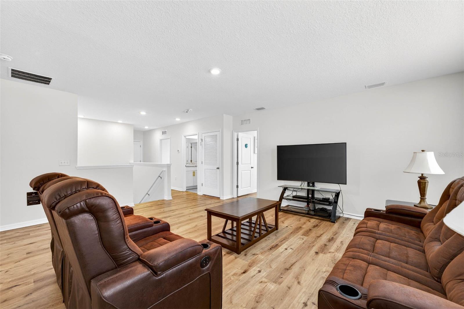 Upstairs Loft/Living Room